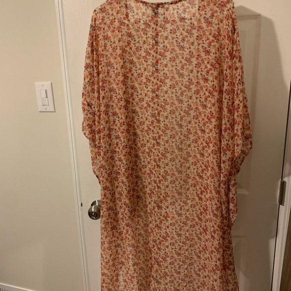 American Eagle Sheer Pink Floral Duster - Size Medium - Picture 2 of 3